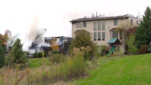 inx-victoria-house-fire-101326.jpg 