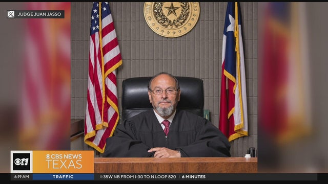 Longtime Dallas County judge honored with courtroom dedication