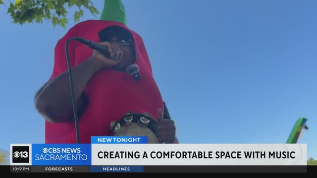 Elk Grove man holds pop-up music performances for children with autism