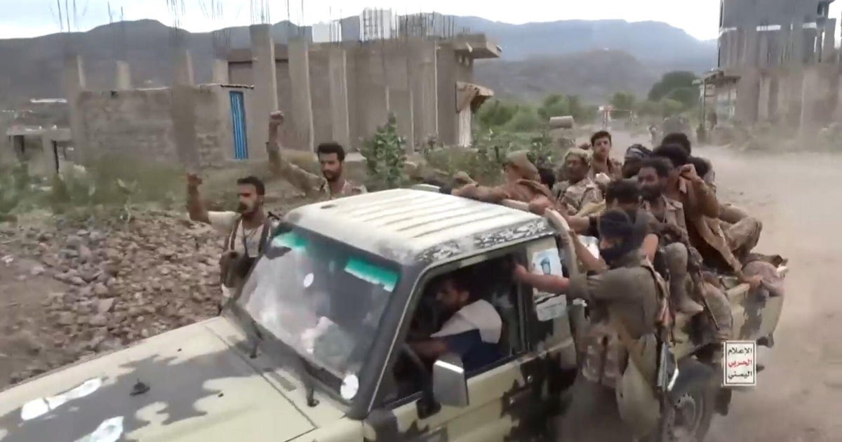 Houthi strikes on Saudi capital intensify after airport attack