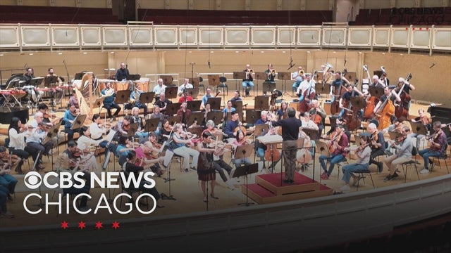 Violinist Anne Akiko Meyers brings "Fandango" to Chicago Symphony Orchestra