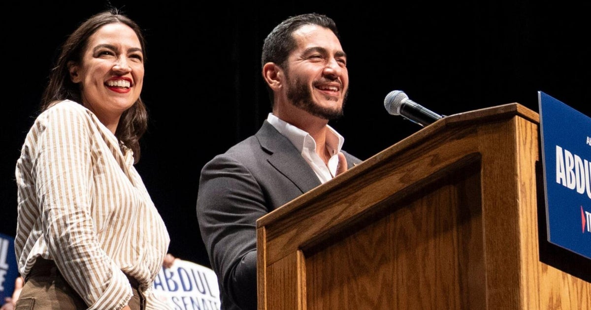 AOC campaigning for fellow progressive El-Sayed at event in red upper Michigan