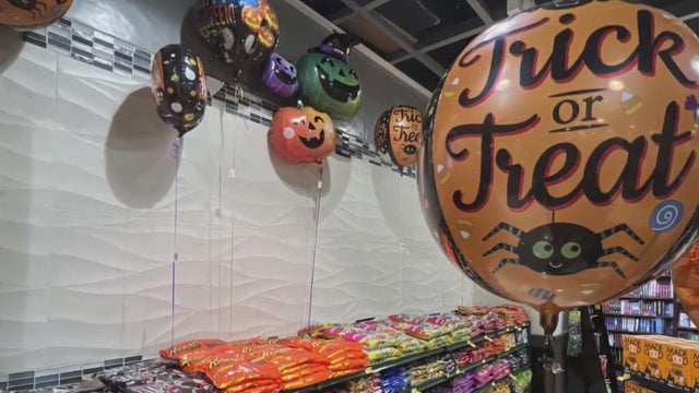 Record spending expected for Halloween in U.S.