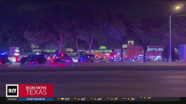Security guard shoots, kills alleged robber at Fort Worth mall, police say