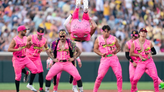 Savannah Bananas vs The Firefighters 