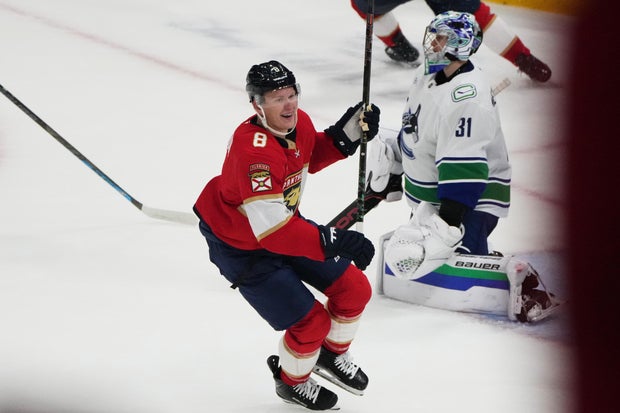 Brady Tkachuk,Leevi Meriläinen