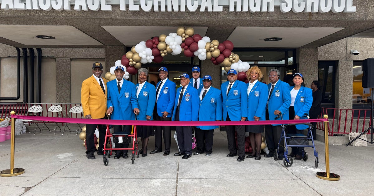 Davis Aerospace Technical High School returns to city airport