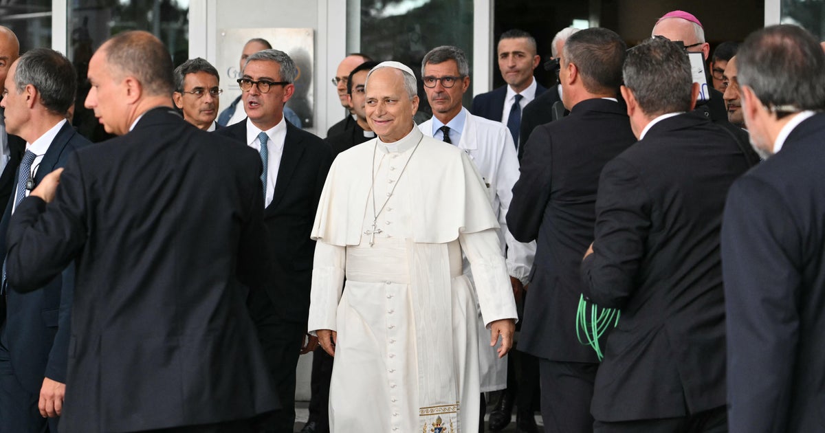 Pope's surgeon details operating on the "ideal patient" after lung cancer discovery "entirely by chance"