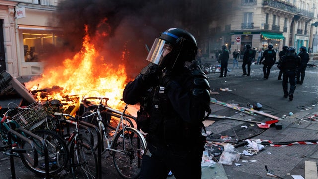 French leaders vow to restore order after riots