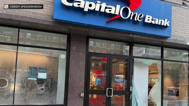ues-bank-vandalism-12p-wcbsjdhy-hi-res-still.jpg 