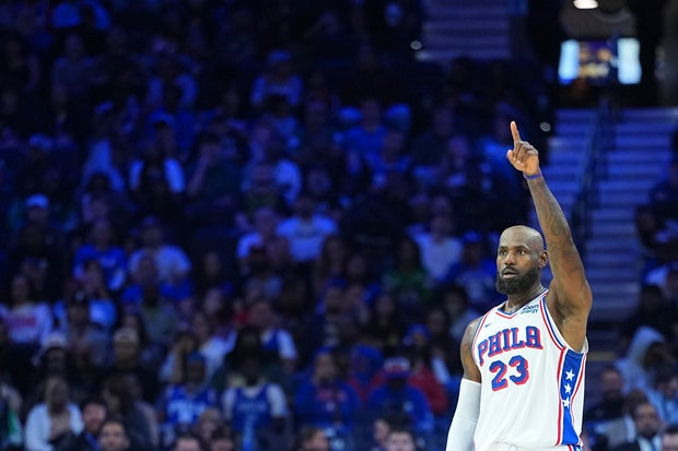 LeBron James on the court for a Philadelphia 76ers preseason game 