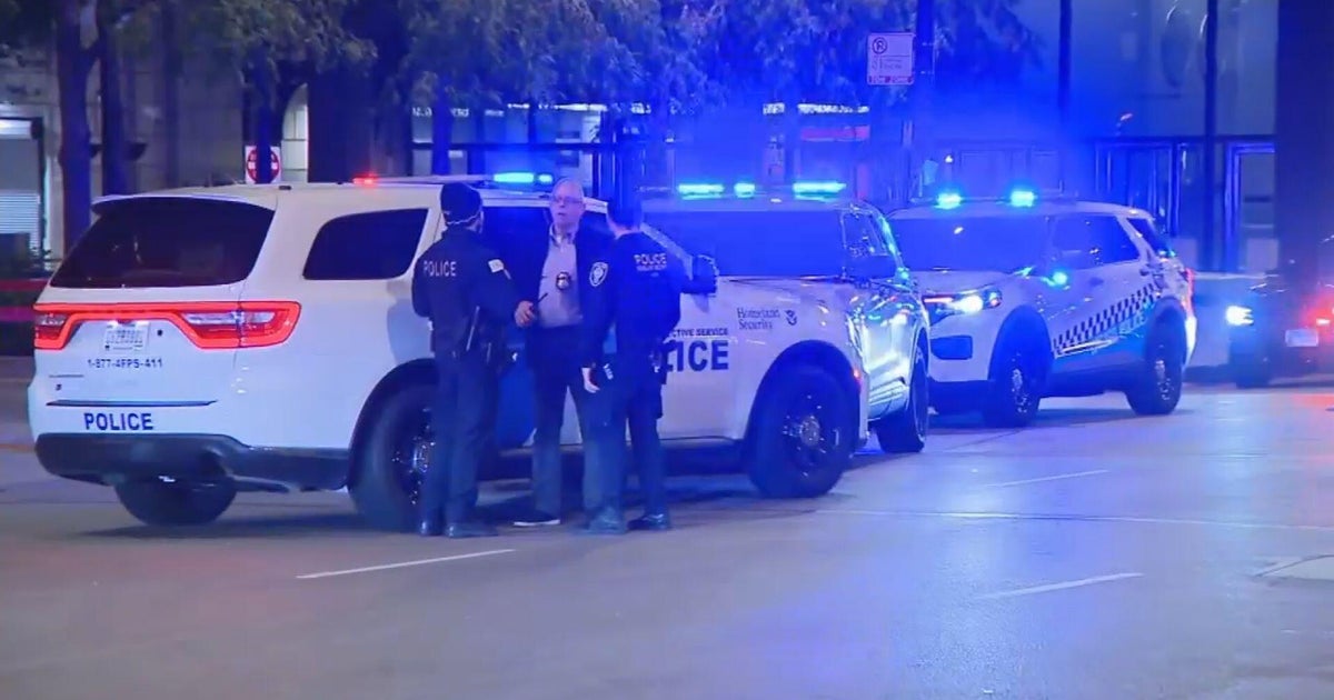 Suspect in custody after gunfire outside Kluczynski Federal Building in ...