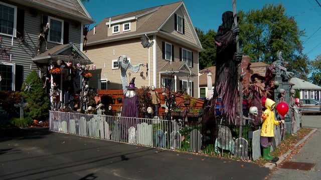Waltham Halloween display 