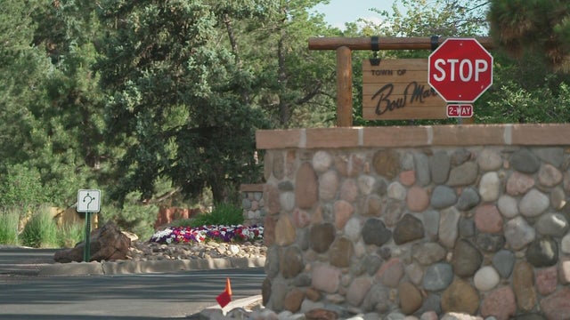 Colorado town votes to construct entrance gate amid traffic dispute with Denver, Littleton