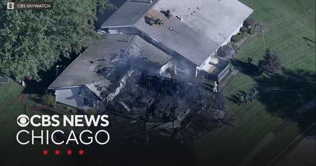 Fire damages house in McHenry, Illinois - CBS Chicago