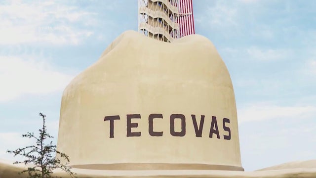 World&rsquo;s largest cowboy hat unveiled in Austin