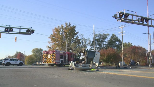Train smashes into truck in Wayne