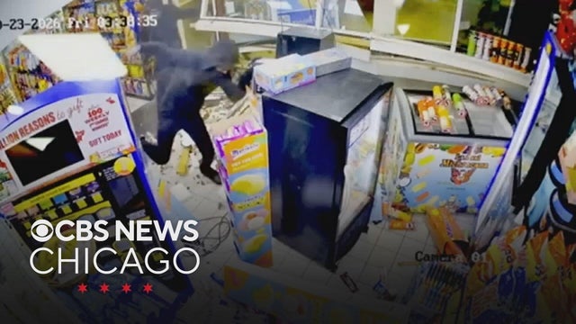 Thieves try and fail to rip ATM out of gas station on Southwest Side