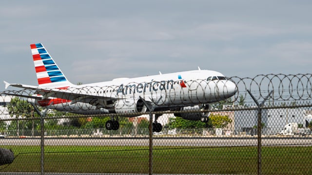 American Airlines Airplanes Landing At Miami International Airport 