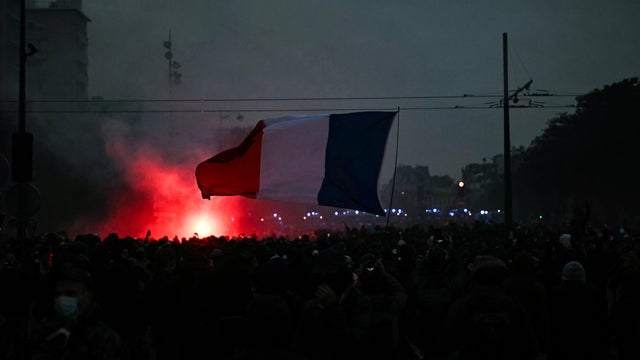 Shops on the Champs-Elysees barricaded ahead of planned protests 