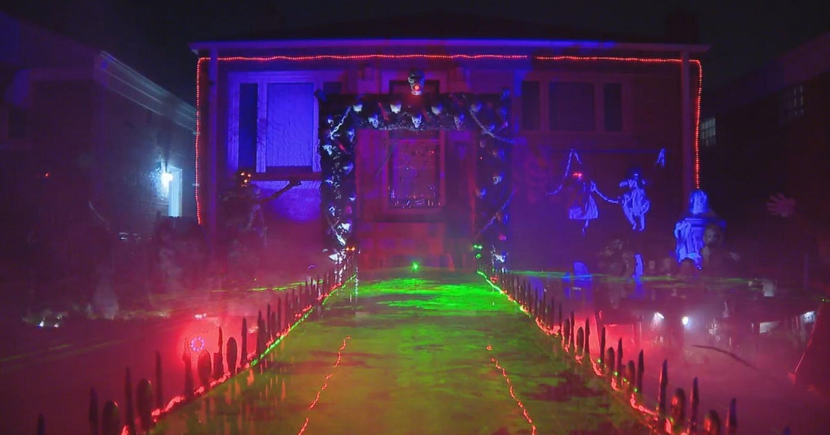 "Freaky Frights" continues decades of Halloween thrills in North Riverside, Illinois