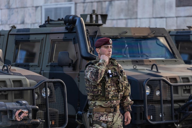 500 Italian soldiers deployed in Milan ahead of protest