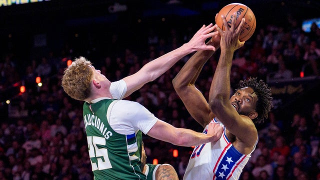 Kasparas Jakucionis,Joel Embiid 