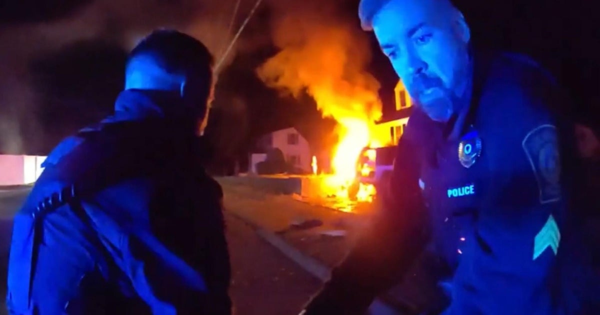 Holbrook Police Bodycam Captures Fiery DUI Crash Rescue
