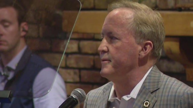 Paxton, Abbott rally together, urge Texans to cast ballots as early voting enters 2nd week