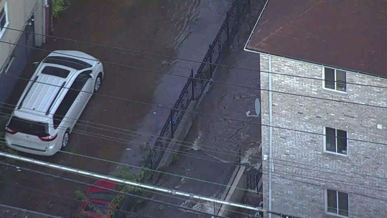 Water main break in Bronx leaves streets flooded, muddy as crews ...
