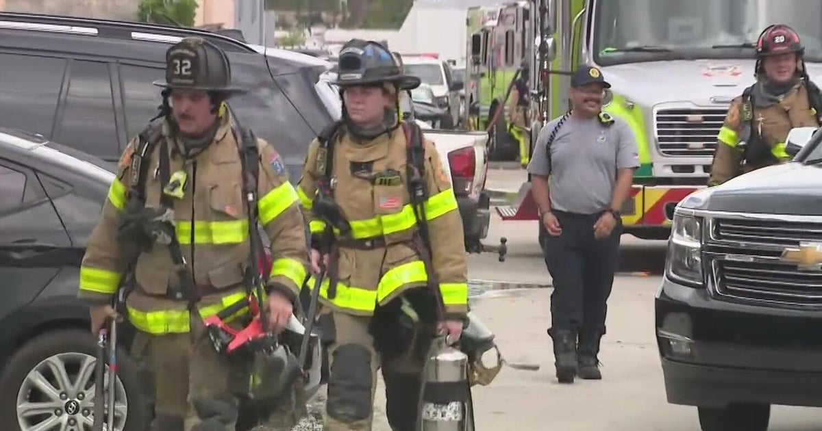 Over 15 Miami-Dade Fire Rescue units responded to 2nd-alarm warehouse ...