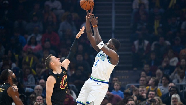 Minnesota Timberwolves v Cleveland Cavaliers 