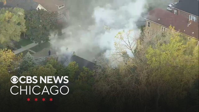 Fire breaks out in house in South Chicago