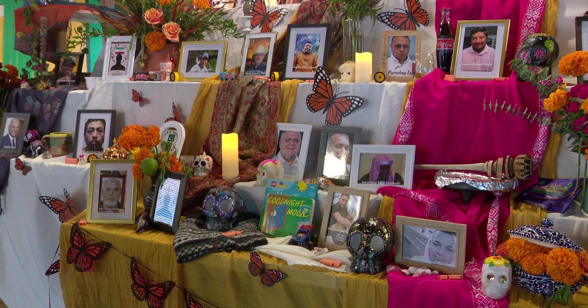 Minneapolis business' Día de los Muertos ofrenda highlights ICE surge impact