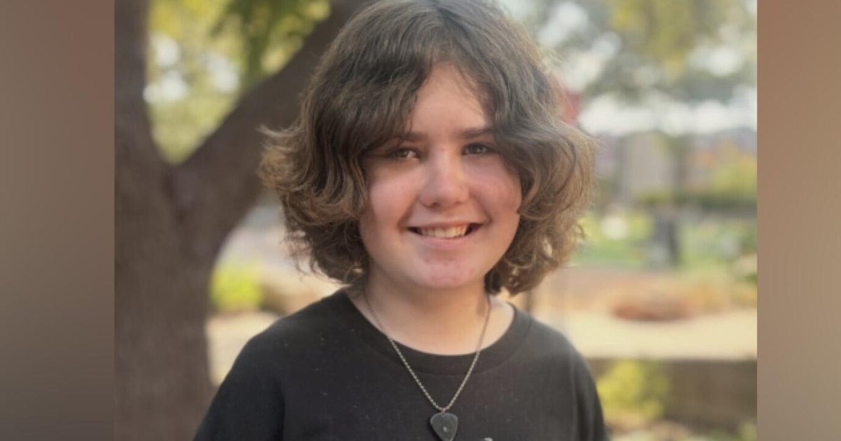 Police searching for missing Dallas teen - CBS Texas