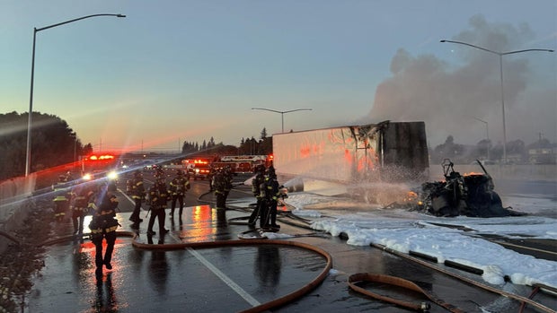 hayward-tesla-semi-fire-102726.jpg