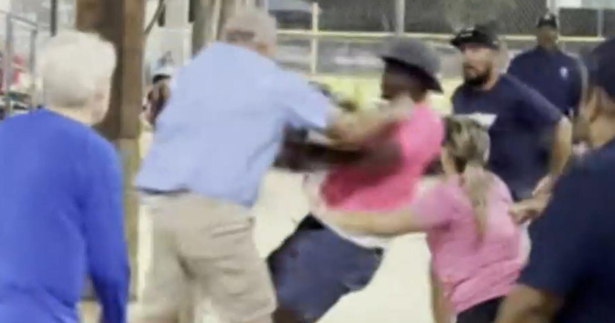 Parents get violent at girls' softball game in Texas, ending in hospitalization, criminal charges