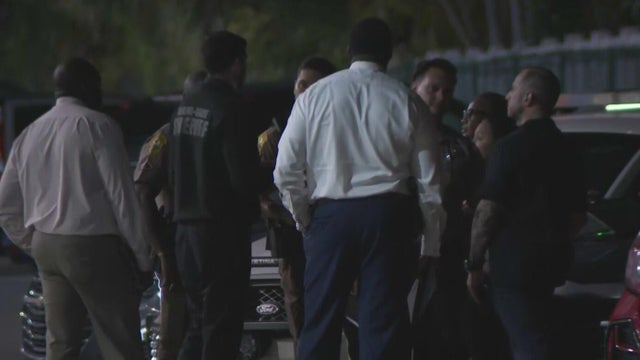 Questions remain after man, woman found dead after murder-suicide in northeast Miami-Dade
