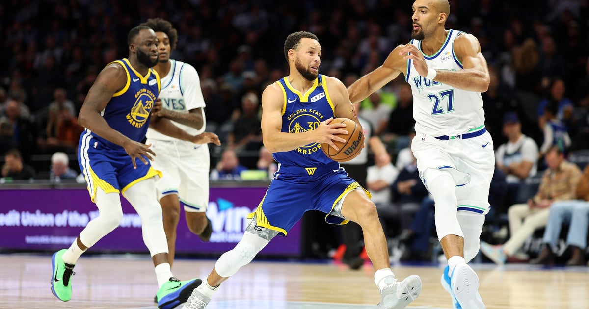 Curry scores 44 points as Warriors hold on to beat Timberwolves 119-114