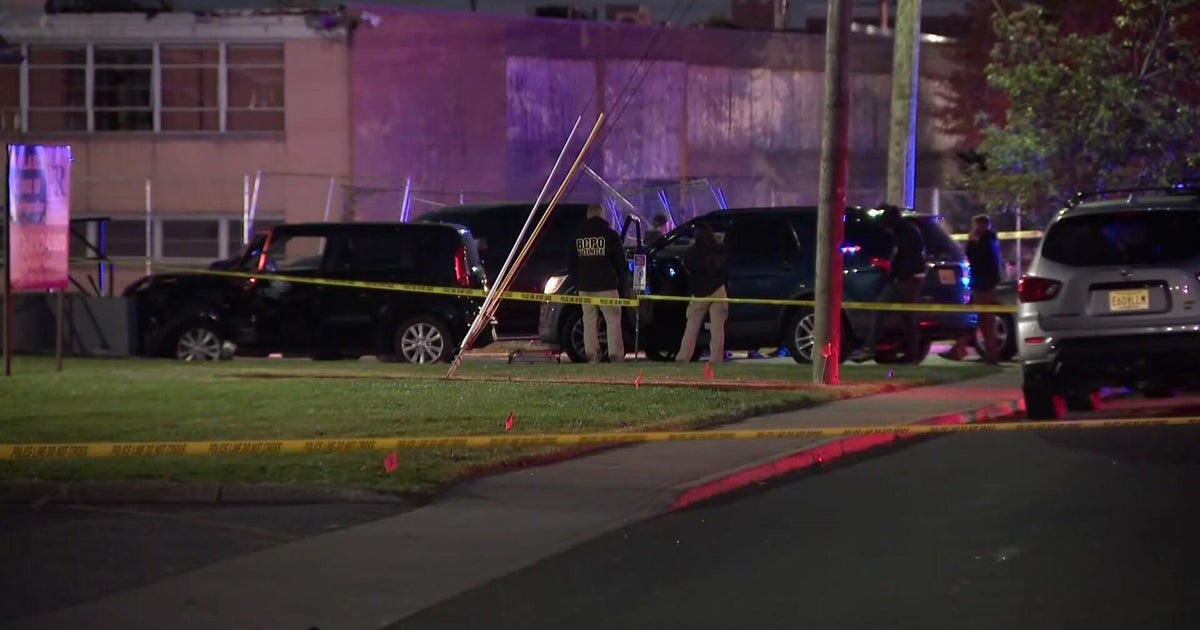 Man fatally shot by New Jersey State Police trooper in Moonachie, officials say