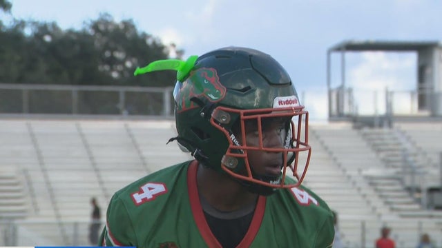 McArthur High School safety Jaylyn Jones is a 2026 Nat Moore Trophy nominee