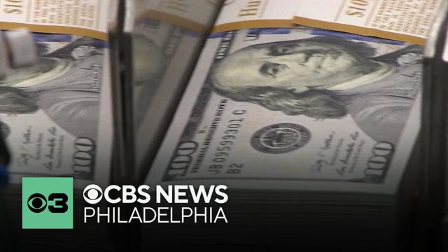 U.S. economy grows, but inflation rate continues to rise, federal data shows