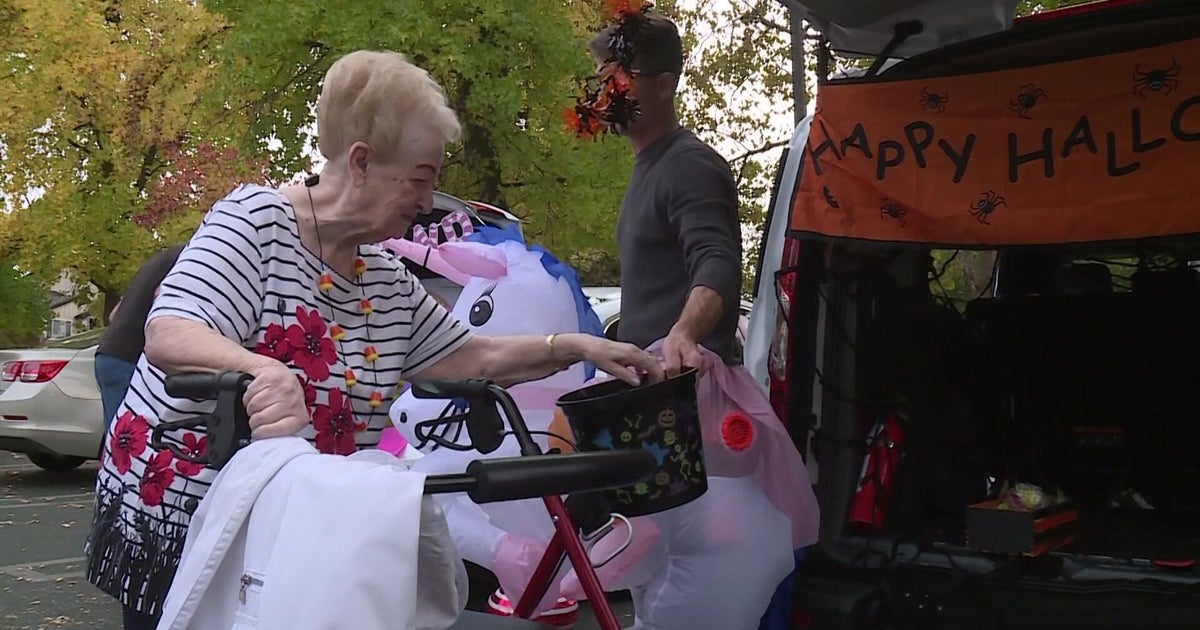 Folsom senior living community hosts trick or treat event for seniors