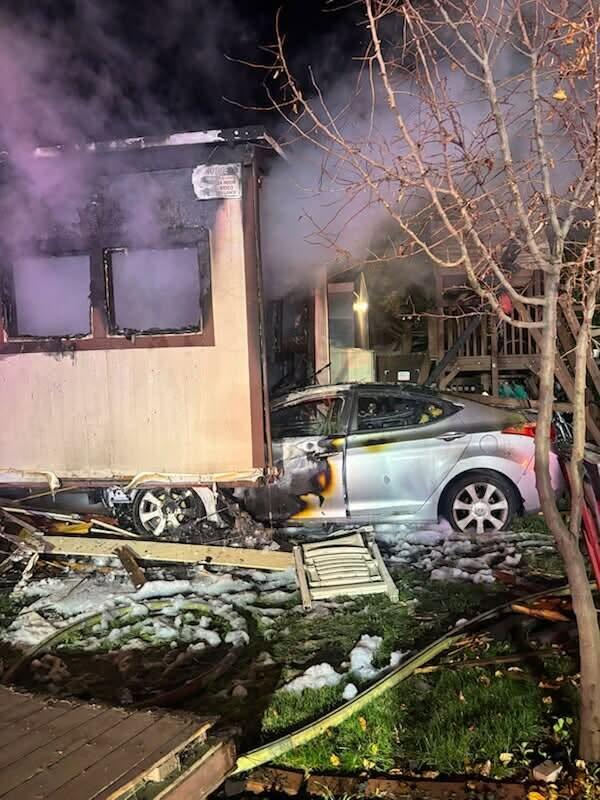 colfax-chambers-fire-4-aurora-fire-rescue.jpg
