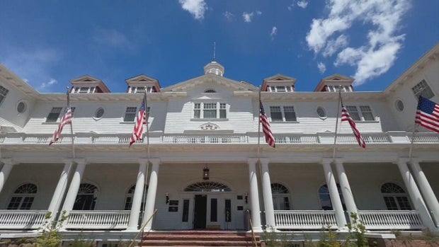 the-stanley-hotel-4pkg-transfer-frame-0.jpg 